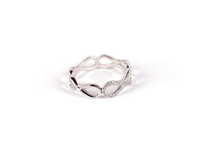 Infinite – Bild 2